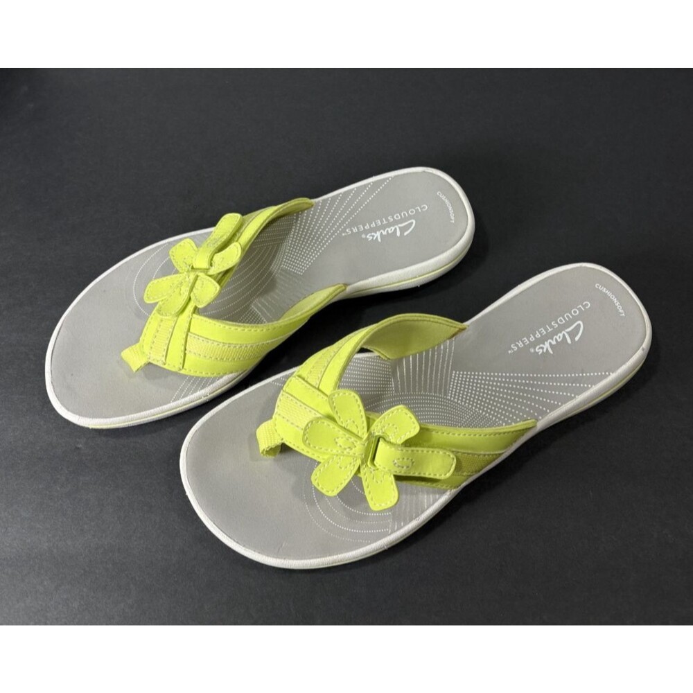 Clark’s Cloudsteppers Brinkley Floral Lime Green Flip Adjustable Sandals Sz 8